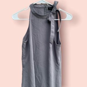 Banana Republic women’s size 4 gray tank top